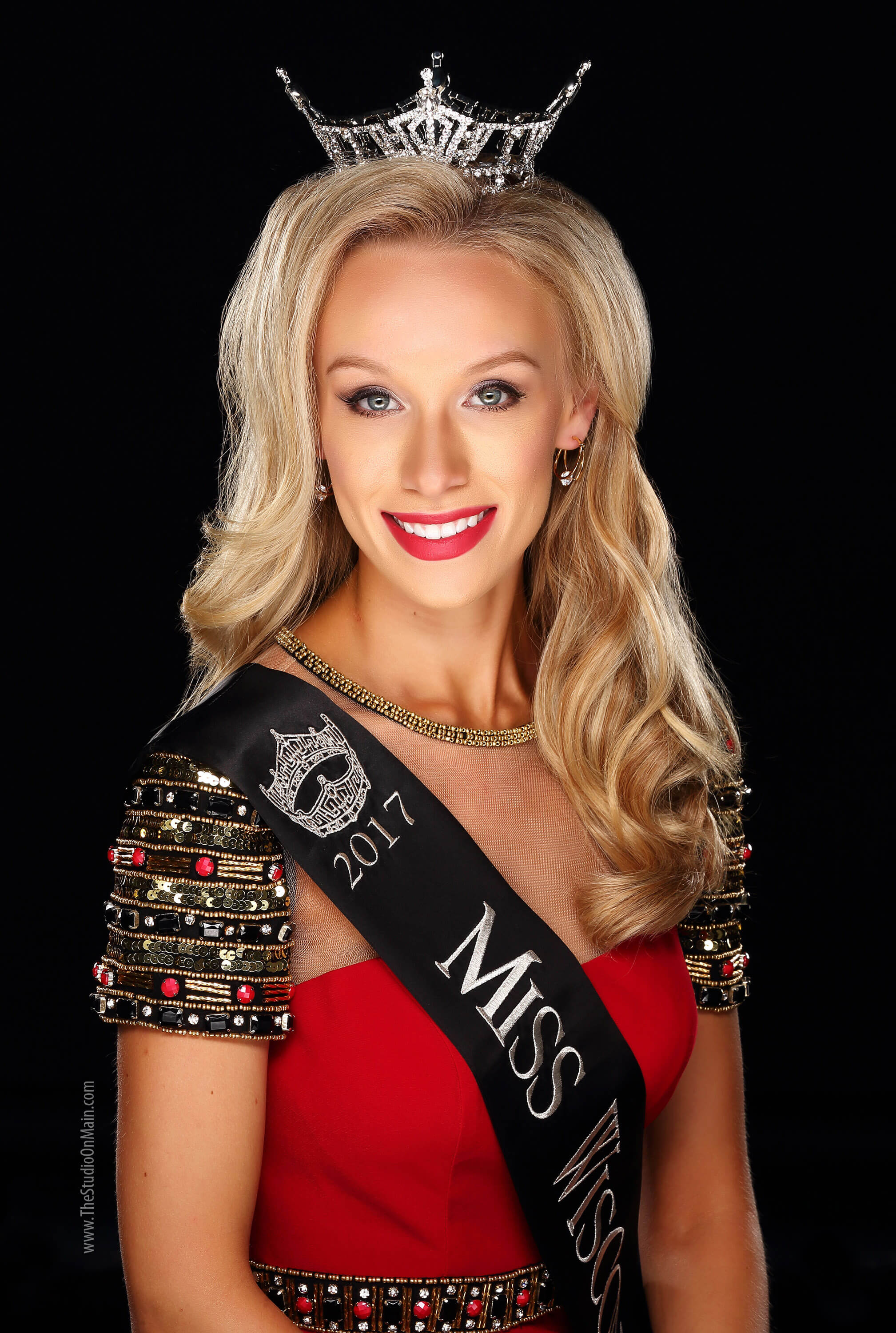 Miss Wisconsin 2017 - McKenna Collins.